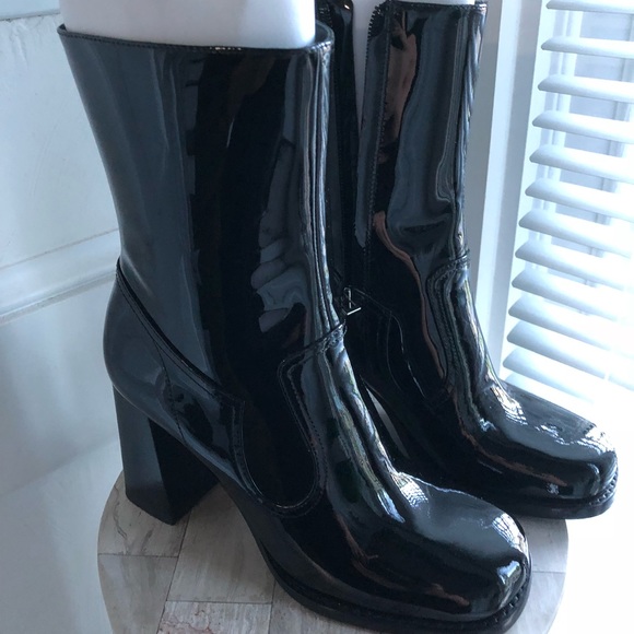 Marc Jacobs’s patent leather boots. - Picture 3 of 4
